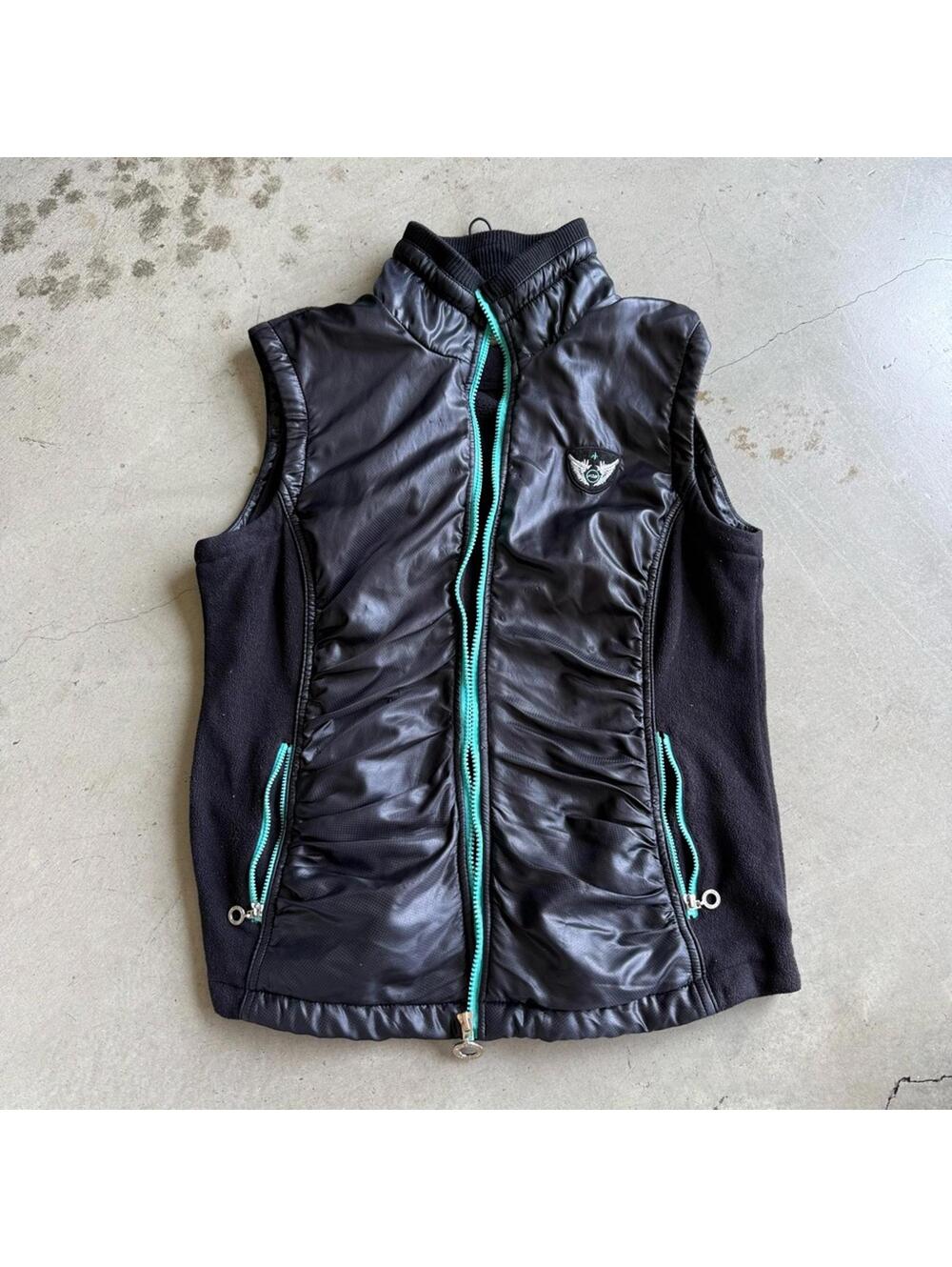 XDS by Daily Sports / Womenβs Golf Zip Vest / Black